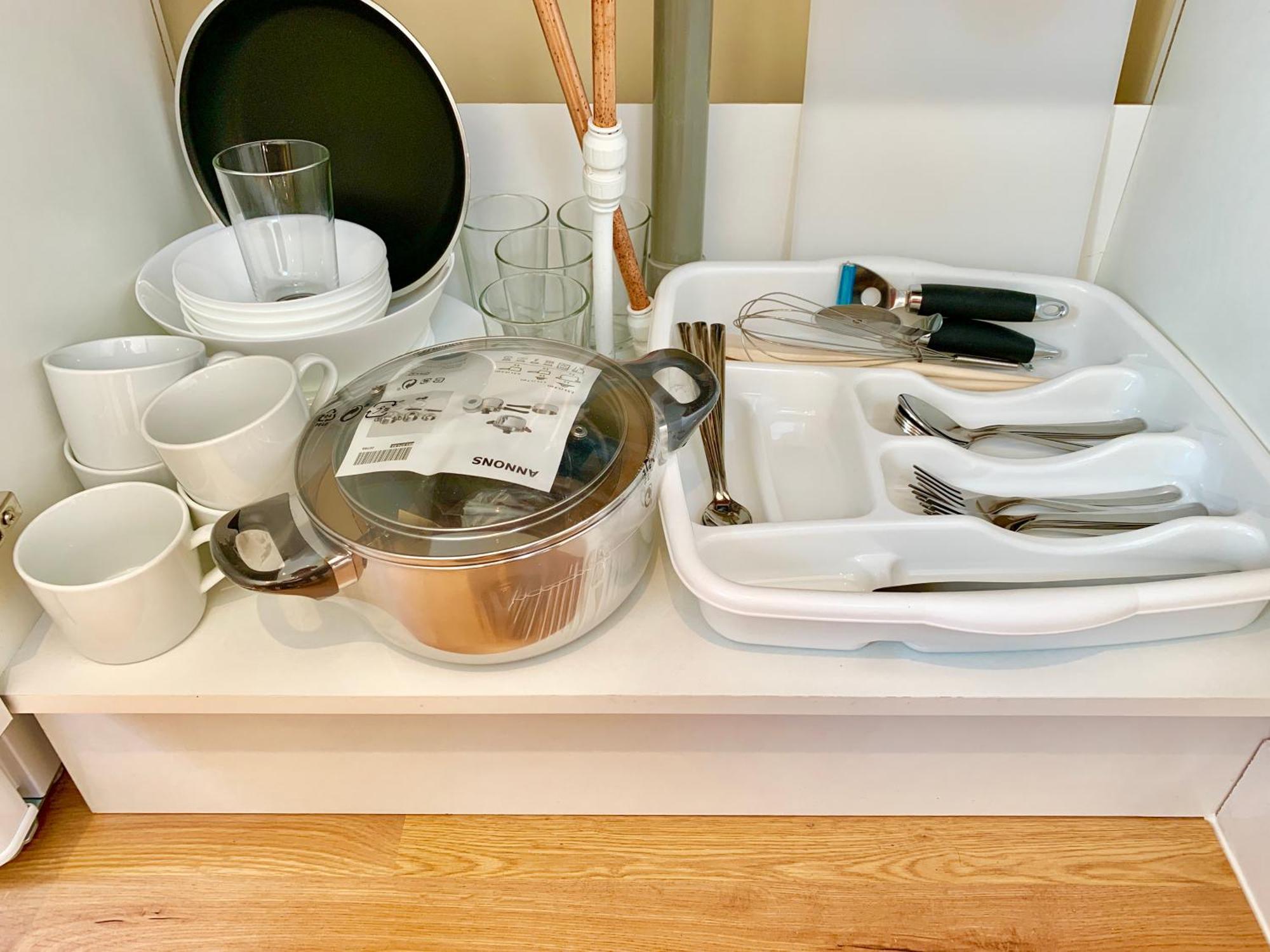 London Studio Apartments, Private Bathroom, Kitchenette, Parking, Np7 Exteriör bild